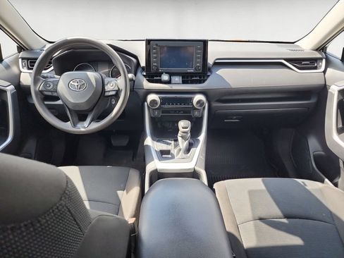 Used 2022 Toyota RAV4 LE AWD/4WD image 11