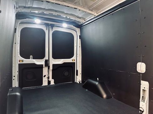 New 2026 Ford Transit 250 148 Medium Roof w/ Load Area Protection Package image 14