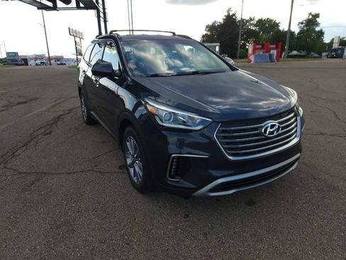 Used 2017 Hyundai Santa Fe SE AWD/4WD image 2