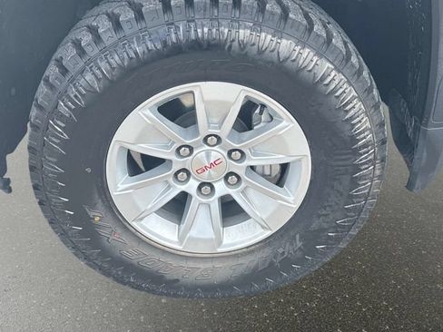 Used 2023 GMC Sierra 1500 SLE AWD/4WD image 10