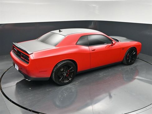 Used 2019 Dodge Challenger R/T Scat Pack w/ T/A Package RWD image 23