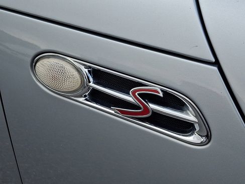 Used 2004 MINI Cooper S FWD image 30