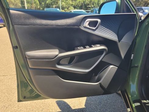 Used 2023 Kia Soul EX FWD image 16