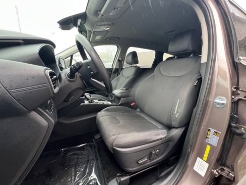 Used 2019 Hyundai Santa Fe SEL FWD image 10