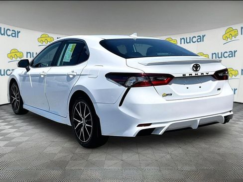 Used 2024 Toyota Camry SE FWD image 4
