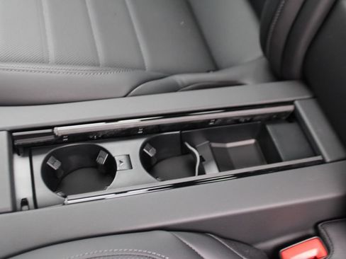 Certified 2025 Porsche Panamera 4 AWD/4WD image 33