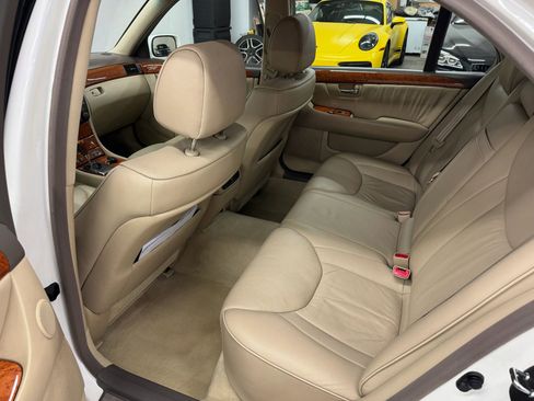 Used 2006 Lexus LS 430 RWD image 20