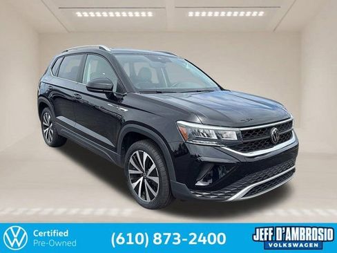 Certified 2023 Volkswagen Taos SE w/ Panoramic Sunroof Package AWD/4WD image 1