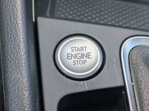 New 2026 Volkswagen Jetta SE FWD image 30