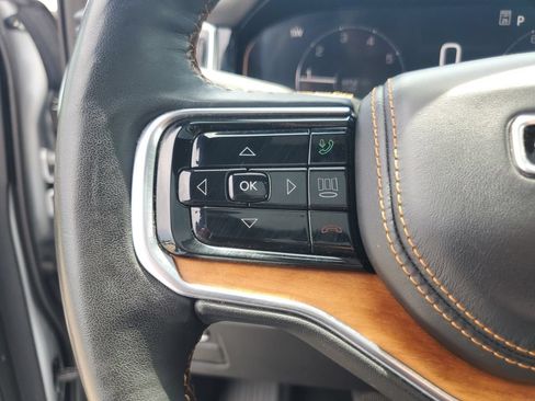 Used 2024 Jeep Grand Wagoneer L Series III AWD/4WD image 16