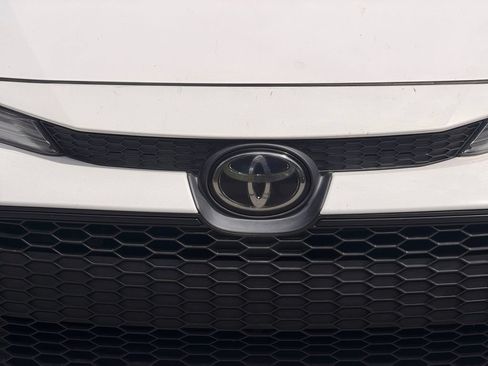 Used 2022 Toyota Corolla LE FWD image 29