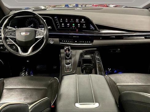 Used 2023 Cadillac Escalade ESV Sport AWD/4WD image 7