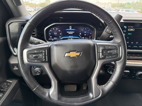Used 2024 Chevrolet Silverado 1500 LT AWD/4WD image 21