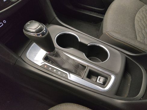 Used 2020 Chevrolet Equinox LT image 26