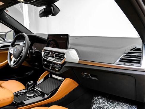 Used 2025 BMW X4 xDrive30i image 17