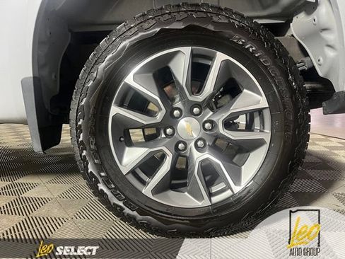Used 2024 Chevrolet Silverado 1500 LT AWD/4WD image 29