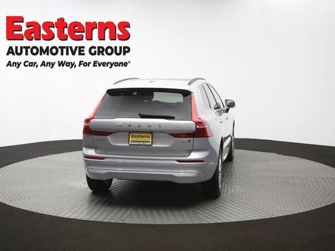 Used 2022 Volvo XC60 B5 Momentum AWD/4WD image 42