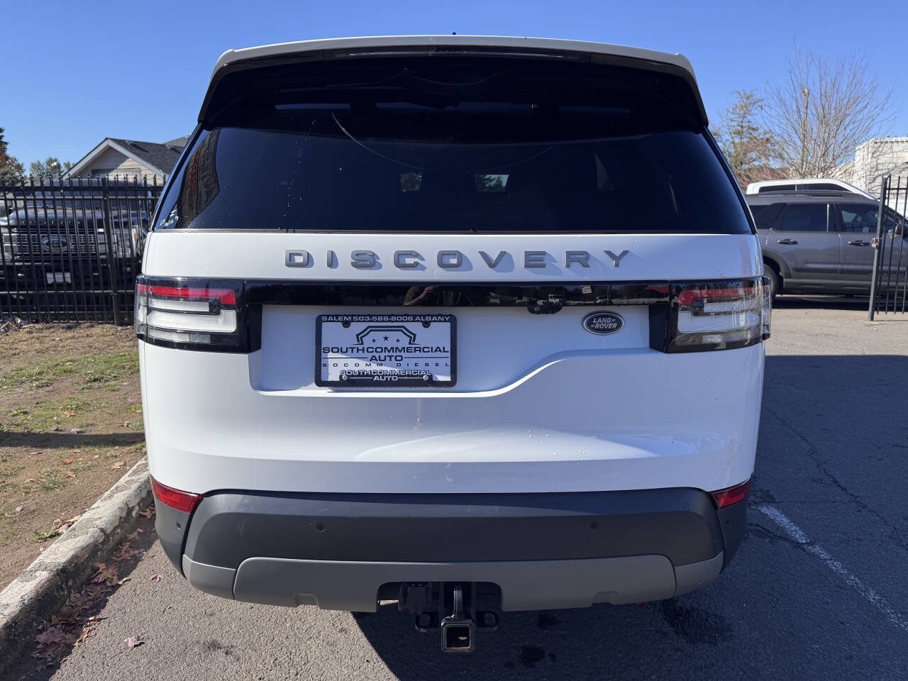 Used 2019 Land Rover Discovery SE AWD/4WD image 7