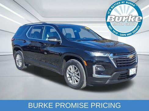 Certified 2023 Chevrolet Traverse LT image 1