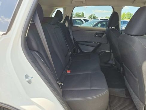 Used 2023 Nissan Rogue S AWD/4WD image 11