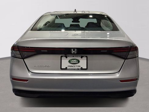 Used 2024 Honda Accord EX image 3