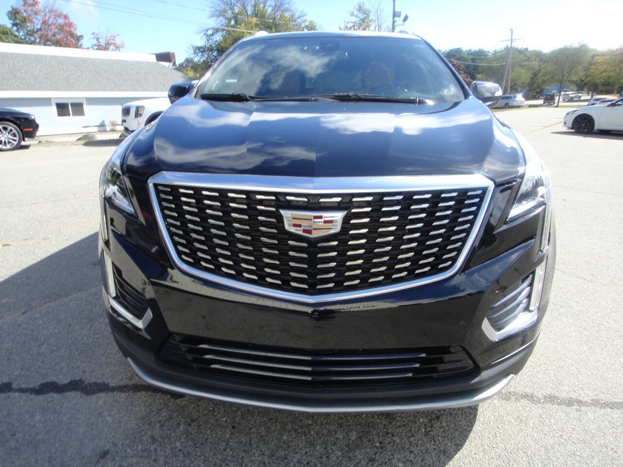 Used 2022 Cadillac XT5 Premium Luxury AWD/4WD image 2