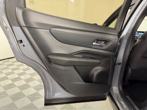 Used 2023 Nissan Ariya AWD image 25