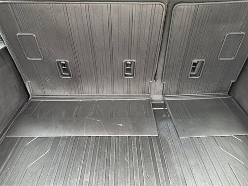 Used 2023 GMC Yukon XL AT4 image 17