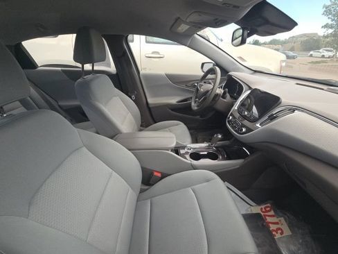 Used 2017 Chevrolet Malibu Hybrid w/ Driver Confidence Package FWD image 10