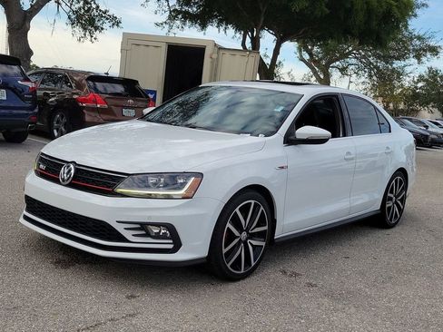 Used 2018 Volkswagen Jetta GLI image 8