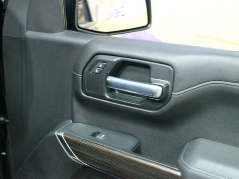 Used 2021 Chevrolet Silverado 1500 RST image 11