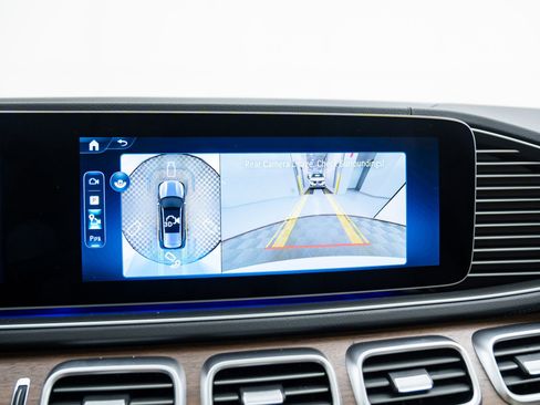 New 2026 Mercedes-Benz GLS 450 4MATIC image 31