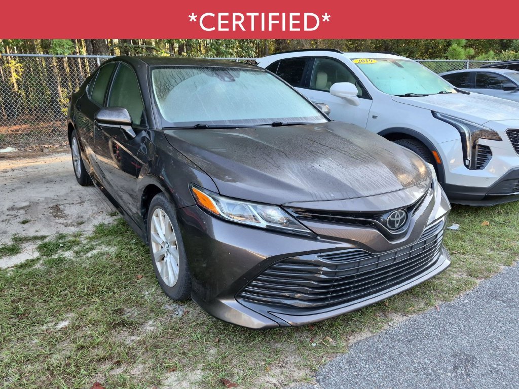 Used 2018 Toyota Camry LE FWD image 2