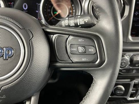 Used 2022 Jeep Wrangler Unlimited Sport AWD/4WD image 15