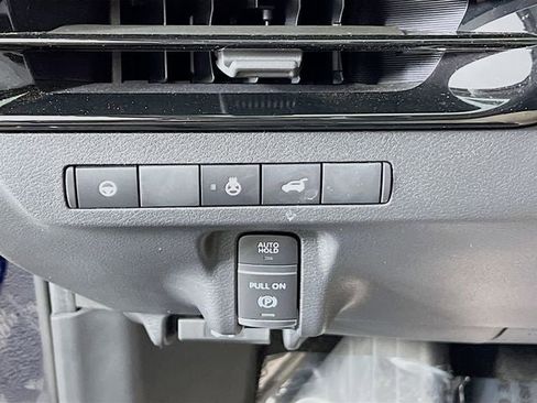 Certified 2025 Nissan Murano SL image 10