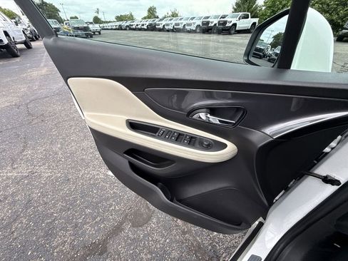 Certified 2020 Buick Encore Preferred FWD image 29