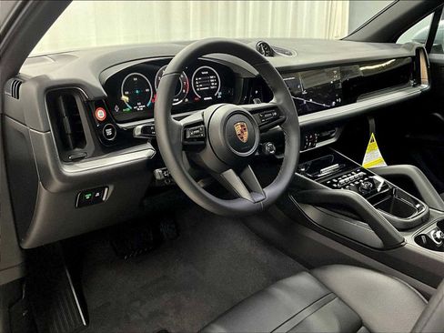 New 2026 Porsche Cayenne AWD/4WD image 4