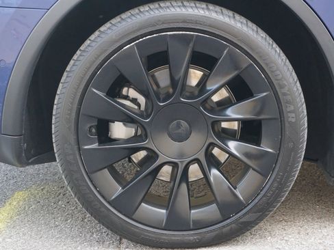 Used 2021 Tesla Model Y Long Range AWD/4WD image 12