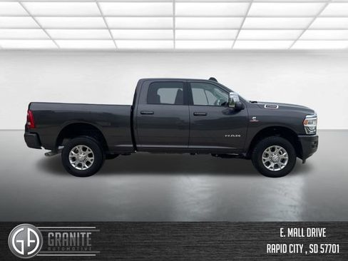Used 2024 RAM 2500 Laramie AWD/4WD image 7