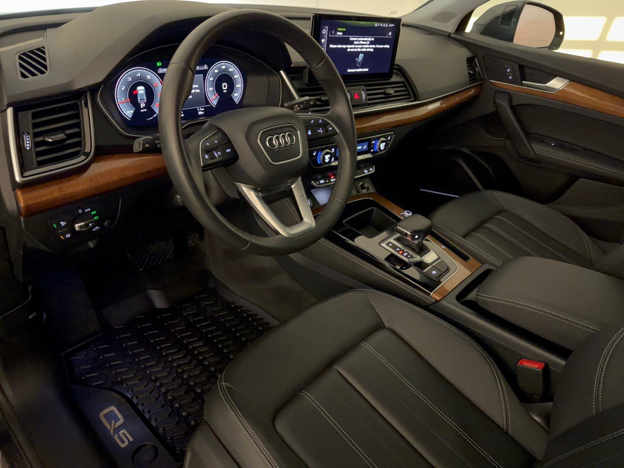 Certified 2024 Audi Q5 2.0T Premium Plus w/ Premium Plus Package AWD/4WD image 4