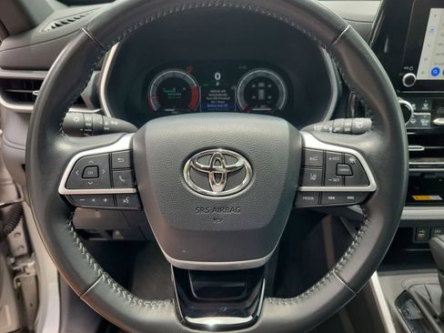 Used 2025 Toyota Highlander XSE AWD/4WD image 20