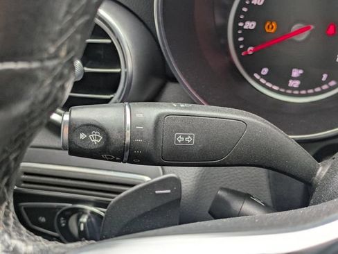 Used 2019 Mercedes-Benz C 300 Sedan image 36