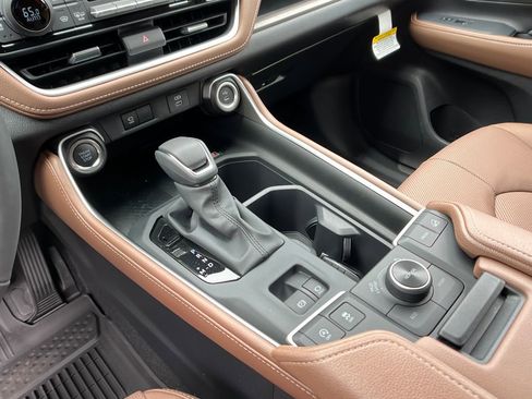 New 2026 Toyota Grand Highlander AWD image 20