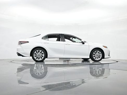 Used 2024 Toyota Camry LE FWD image 32