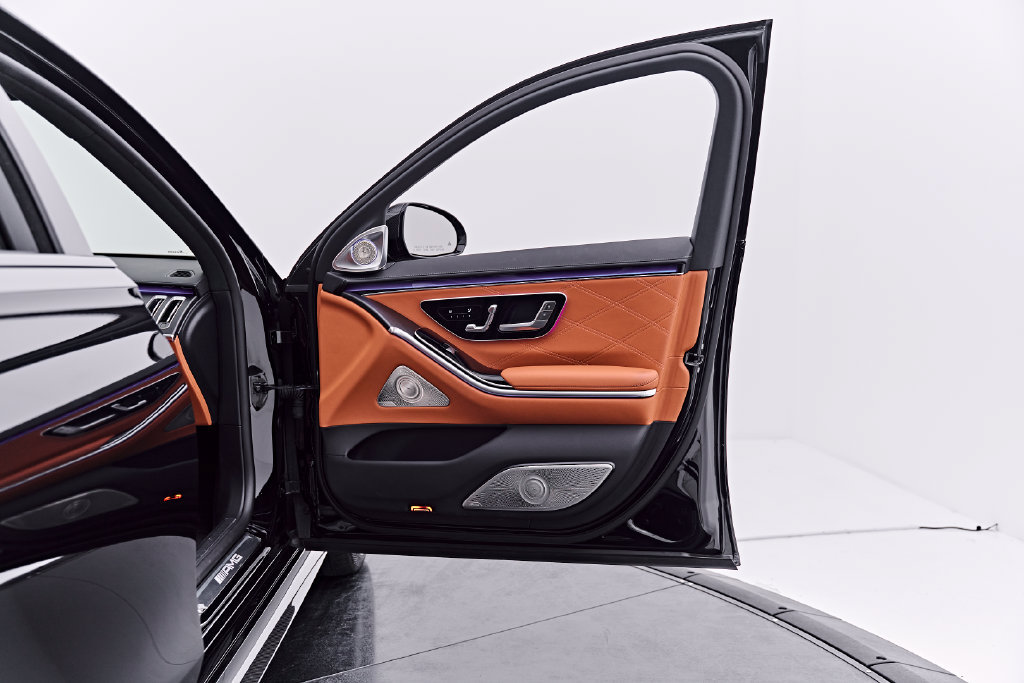 Used 2025 Mercedes-Benz S 63 AMG S image 27