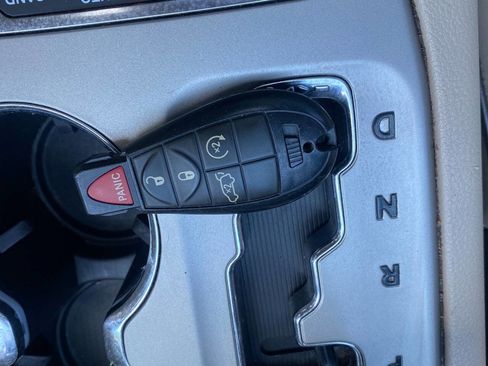 Used 2013 Jeep Grand Cherokee Overland image 18