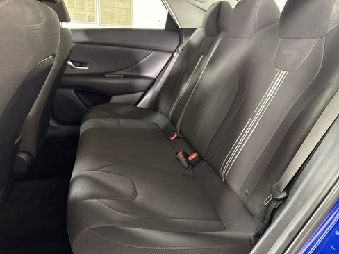 Used 2021 Hyundai Elantra SEL image 13