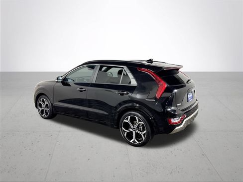 Certified 2025 Kia Niro SX Touring FWD image 9