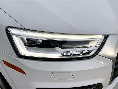 Used 2018 Audi Q3 2.0T Premium Plus w/ Premium Plus Package AWD/4WD image 28
