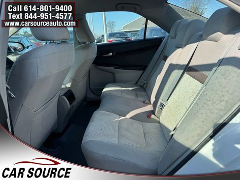 Used 2012 Toyota Camry LE image 25